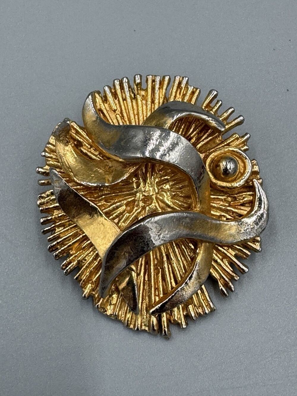 Vintage‎ Israel Schatz Abstract Gold Colored Brooch Lapel Pin